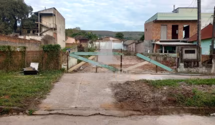 Terreno à venda na Avenida Quaraí, 318, Nonoai, Porto Alegre por R$ 300.000
