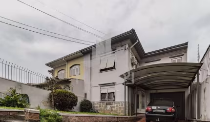 Casa com 3 quartos à venda na Rua Veador Porto, 251, Santana, Porto Alegre por R$ 849.900