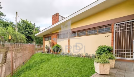 Casa com 3 quartos à venda na Rua Cândido Portinari, 297, São Sebastião, Porto Alegre por R$ 890.000