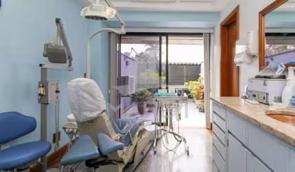 Sala comercial à venda na Rua General Souza Doca, 71, Petrópolis, Porto Alegre por R$ 230.000