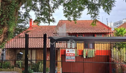 Casa com 3 quartos à venda na Travessa Nova Trento, 407, Tristeza, Porto Alegre por R$ 790.000