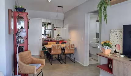 Apartamento com 2 quartos à venda na Rua Marechal Hermes, 613, Camaquã, Porto Alegre por R$ 590.000