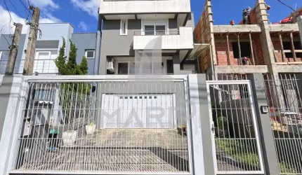 Casa com 3 quartos à venda na Rua Ivo Walter Kern, 230, Hípica, Porto Alegre por R$ 930.000