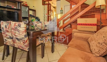Casa em condomínio fechado com 3 quartos à venda na Avenida da Cavalhada, 5075, Cavalhada, Porto Alegre por R$ 330.000