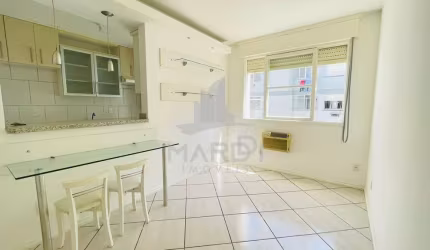 Apartamento com 2 quartos à venda na Rua Camaquã, 121, Camaquã, Porto Alegre por R$ 210.000