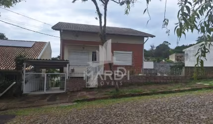 Casa com 3 quartos à venda na Rua dos Apóstolos, 228, Nonoai, Porto Alegre por R$ 520.000