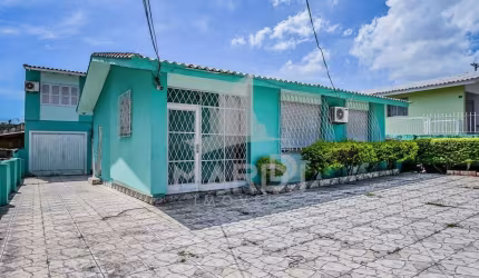 Casa em condomínio fechado com 3 quartos à venda na Acesso das Rosas, 45, Santa Tereza, Porto Alegre por R$ 537.500