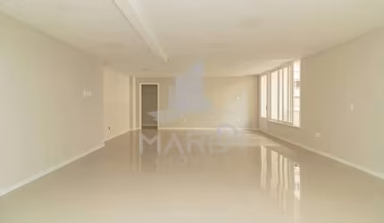 Apartamento com 3 quartos à venda na Rua Ramiro Barcelos, 1081, Moinhos de Vento, Porto Alegre por R$ 680.000