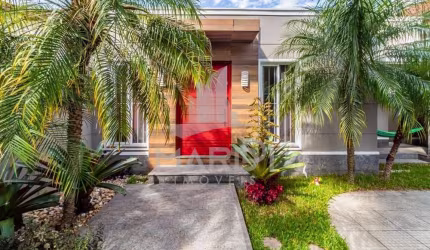 Casa com 3 quartos à venda na Rua José Scutari, 218, Passo da Areia, Porto Alegre por R$ 899.000