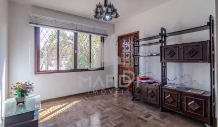 Casa com 6 quartos à venda na Rua Fernando Abbott, 1227, Passo da Areia, Porto Alegre por R$ 698.000