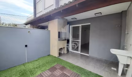 Casa com 3 quartos para alugar na Rua Doutor Cláudio Walter Ferreira da Silva, 251, Guarujá, Porto Alegre por R$ 2.900
