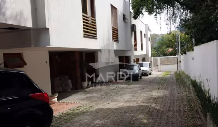 Casa em condomínio fechado com 3 quartos à venda na Rua Francisco Bortoluzzi, 147, Ipanema, Porto Alegre por R$ 390.000
