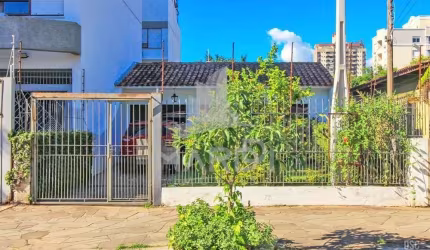 Casa com 3 quartos à venda na Rua Domingos Crescêncio, 867, Santana, Porto Alegre por R$ 650.000