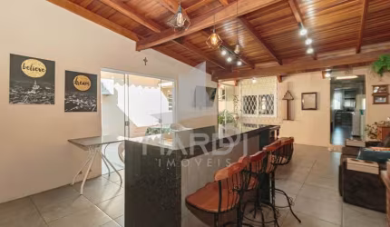 Casa com 2 quartos à venda na Rua Caetano La Porta, 430, Rubem Berta, Porto Alegre por R$ 399.000