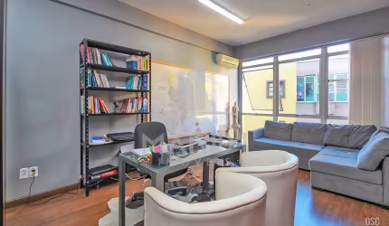 Sala comercial à venda na Avenida Protásio Alves, 3504, Petrópolis, Porto Alegre por R$ 145.000
