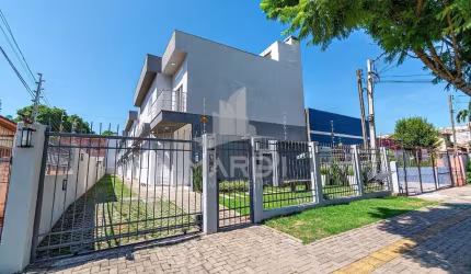Casa em condomínio fechado com 2 quartos para alugar na Rua Doutor Pereira Neto, 925, Tristeza, Porto Alegre por R$ 2.300
