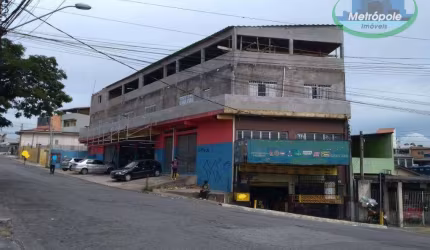 Prédio uso misto: comercial e residencial! Excelente localização.