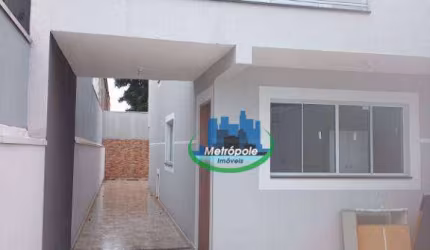 Sobrado com 3 dormitórios à venda, 88 m² por R$ 650.000,00 - Parque Flamengo - Guarulhos/SP