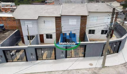 Sobrado com 2 dormitórios à venda, 70 m² por R$ 380.000 - Jardim Jasmim - Itaquaquecetuba/SP