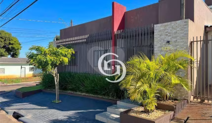 Sobrado com 3 dormitórios à venda, 190 m² por R$ 700.000,00 - Brasília - Cascavel/PR
