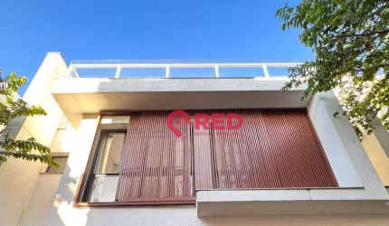 Sobrado com 5 dormitórios à venda, 176 m² por R$ 2.550.000 - Camburi - São Sebastião/SP