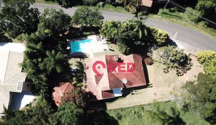 Casa com 5 quartos à venda, 350 m² por R$ 1.850.000 - Condomínio Porto de Ibiúna - Ibiúna/SP