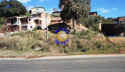 Terreno à venda no São Ciro, Caxias do Sul  por R$ 480.000