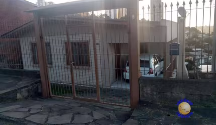 Casa com 3 quartos à venda no Universitário, Caxias do Sul , 130 m2 por R$ 370.000