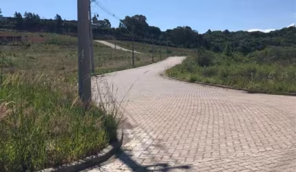 Terreno à venda no Treviso, Caxias do Sul  por R$ 180.000