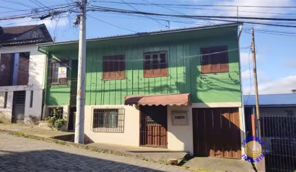 Casa com 3 quartos à venda no Rio Branco, Caxias do Sul , 180 m2 por R$ 200.000