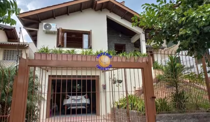 Casa com 3 quartos à venda no Santa Lúcia do Piaí, Caxias do Sul , 260 m2 por R$ 990.000