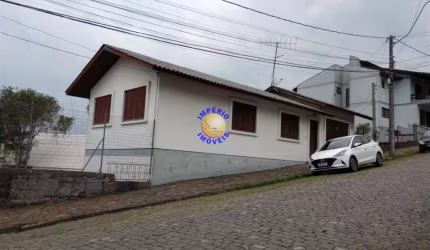 Terreno à venda no Rio Branco, Caxias do Sul  por R$ 700.000