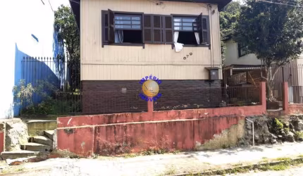 Casa com 2 quartos à venda no Rio Branco, Caxias do Sul , 50 m2 por R$ 215.000
