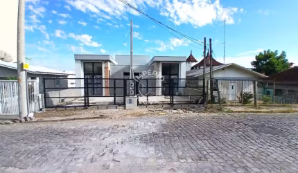 Casa com 3 quartos à venda no Floresta, Caxias do Sul , 150 m2 por R$ 800.000