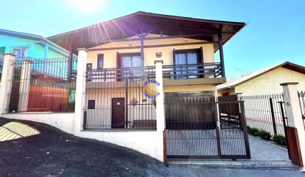 Casa com 4 quartos à venda na Bela Vista, Caxias do Sul , 245 m2 por R$ 990.000