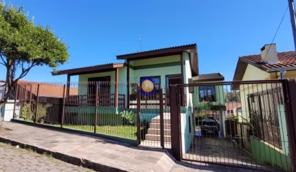 Casa com 4 quartos à venda no Desvio Rizzo, Caxias do Sul , 227 m2 por R$ 899.000