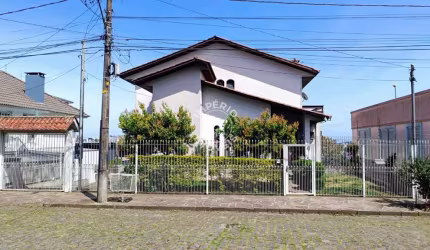 Casa com 4 quartos à venda no Rio Branco, Caxias do Sul , 407 m2 por R$ 980.000