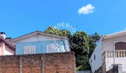 Casa com 2 quartos à venda no Kayser, Caxias do Sul , 48 m2 por R$ 230.000