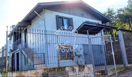 Casa com 3 quartos à venda na Nossa Senhora de Fátima, Caxias do Sul , 152 m2 por R$ 490.000
