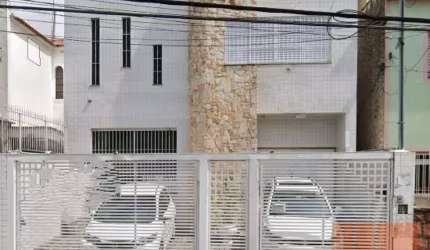 Sobrado 3 Quartos e 4 banheiros à Venda, 300 m²   - Locação  R$ 10.000,00   | Venda: R$ 3.000.000,00