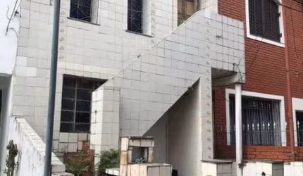 Casa com 5 Quartos e 2 banheiros à Venda, 164 m² por R$ 399.000