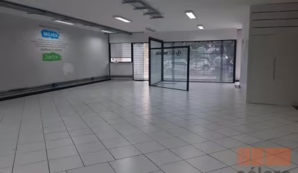 Belo Prédio Comercial para Locação/Venda