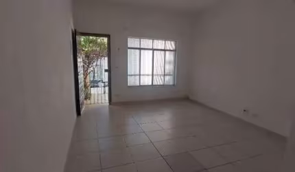 Casa à Venda na Aclimação/SP | 2 Quartos |2 banheiros | Quintal | 1 vaga | 84m² por R$ 680.000