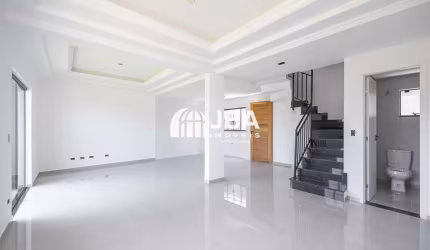 Casa com 3 quartos à venda na Rua Onze de Agosto, 829, Xaxim, Curitiba, 127 m2 por R$ 718.000