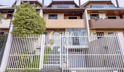 Casa com 3 quartos à venda na Rua Almirante Dídio Costa, 75, Jardim das Américas, Curitiba, 201 m2 por R$ 890.000
