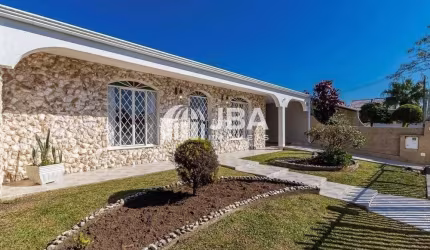 Casa com 4 quartos à venda na Fernando Cretella, 191, Bacacheri, Curitiba, 314 m2 por R$ 1.100.000