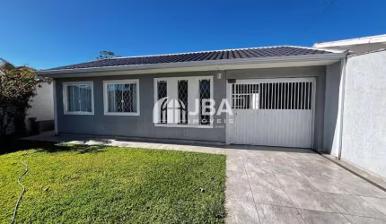 Casa com 5 quartos à venda na Rua Carlos Setin, 299, Afonso Pena, São José dos Pinhais, 199 m2 por R$ 796.000