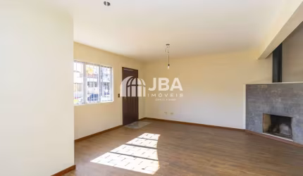 Casa com 3 quartos à venda na Rua Antônio Muzzillo, 288, Tingui, Curitiba, 219 m2 por R$ 740.000