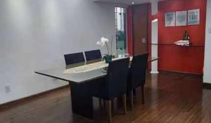 Apartamento de alto padrão com 220m²