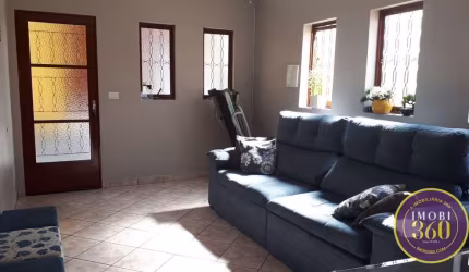 CASA A VENDA NA VILA CARMOSINA 3 DORMITÓRIOS SUÍTE